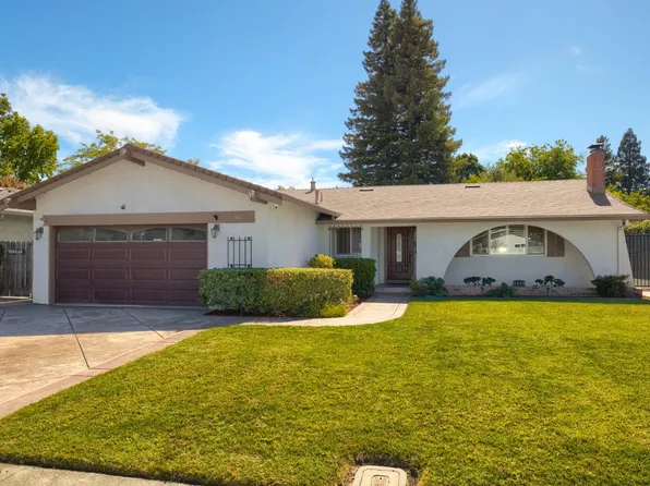 542 Crestview Drive, Vacaville, CA 95688