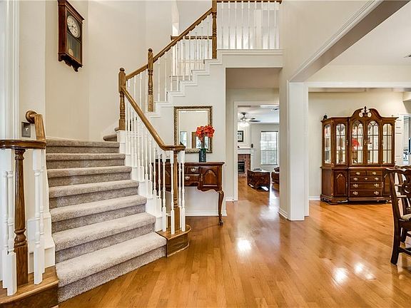 5th image of 2632 Crepe Myrtle Dr