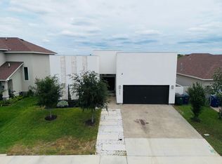 117 Fritz Leiber Dr, Laredo, TX 78041