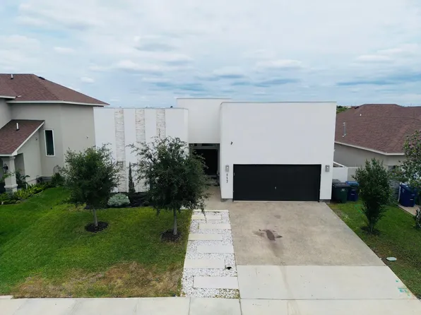 117 Fritz Leiber Dr, Laredo, TX 78041