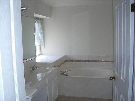 5th image of 8402 Cornerwood Dr