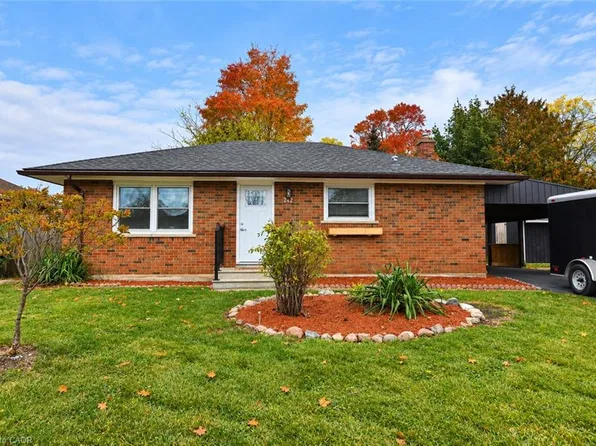 242 Chestnut St S, Cambridge, ON N3H 2J7