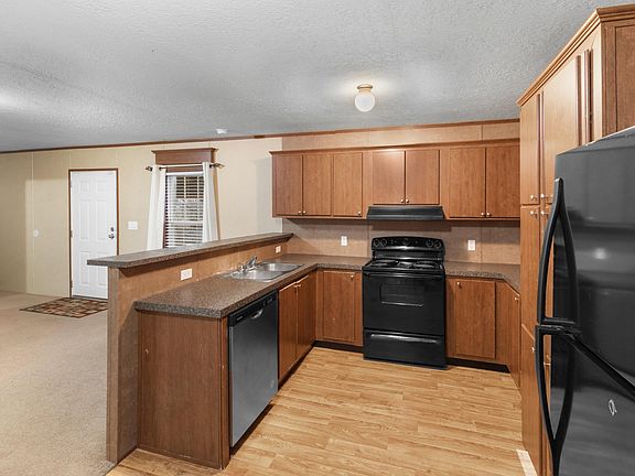 5th image of 2727 Highland Cir