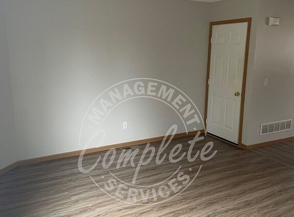 3rd image of 9073 Scarlet Globe Dr