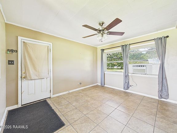 2nd image of 2700 Captain Cade Rd