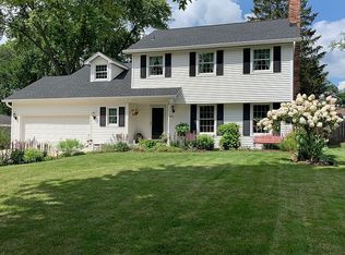818 N Blanchard St, Wheaton, IL 60187