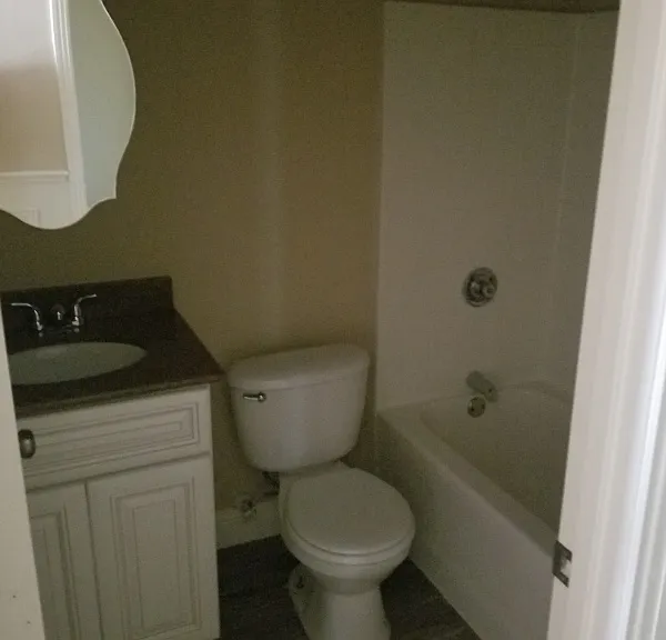432 Hart St — Photo 6