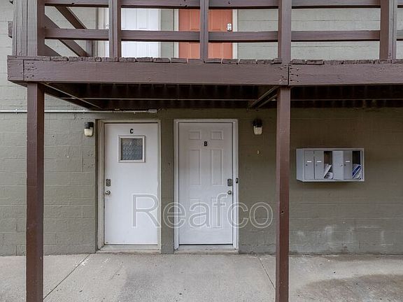 2nd image of 499 E Columbus St #B