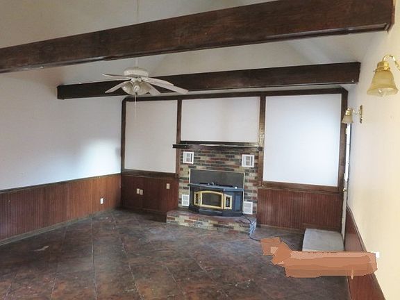 2nd image of 1108 Leawood St