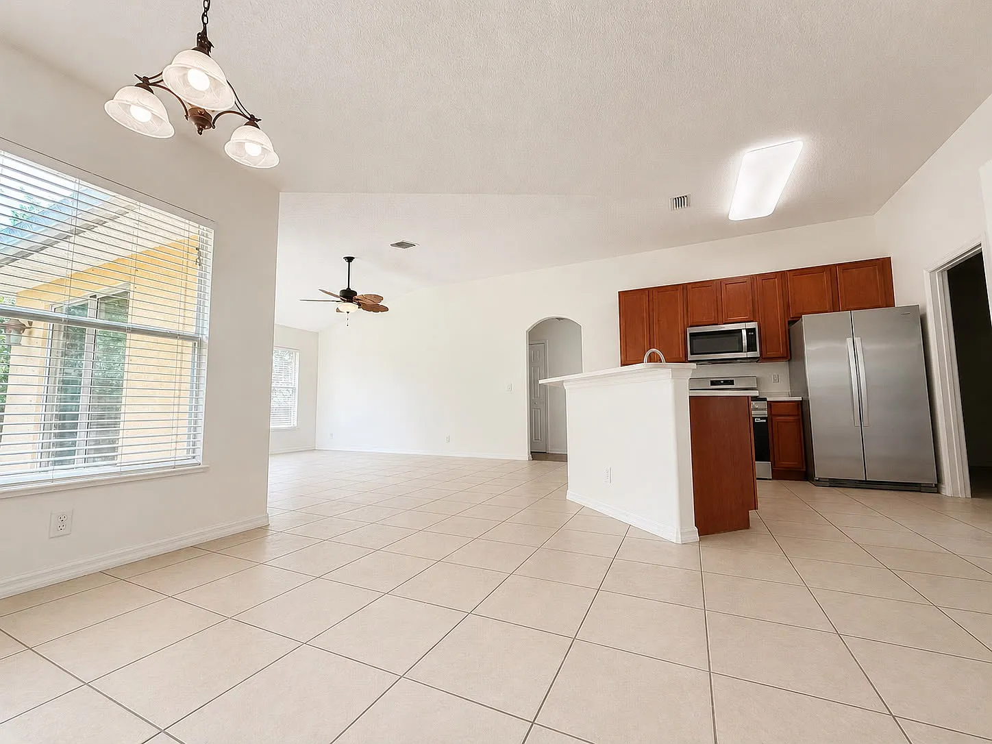 3 bed, 1814 sqft, $2,250 — Photo 4