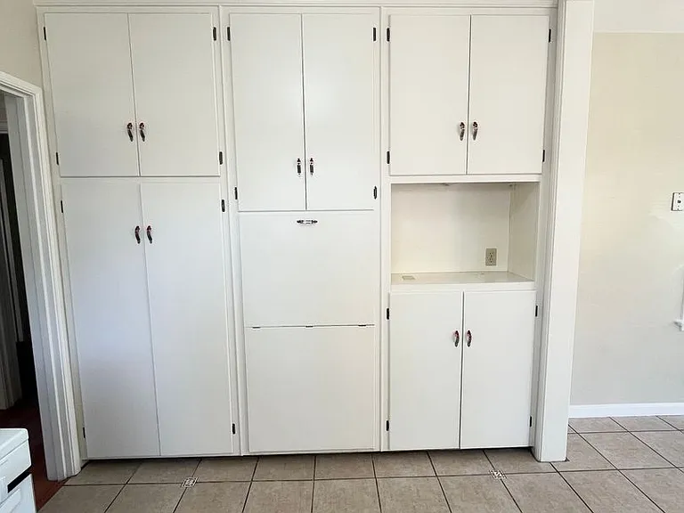 738 Vine St — Photo 9