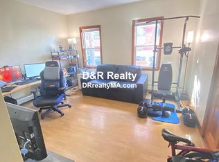 26 8th St #1, Cambridge, MA 02141