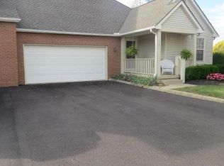 6951 Greensview Village Dr, Canal Winchester, OH 43110