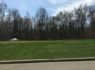 Wilshire Dr, Cortland, OH 44410