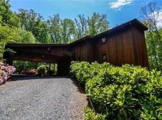 4925 Aladdin Rd, Pfafftown, NC 27040