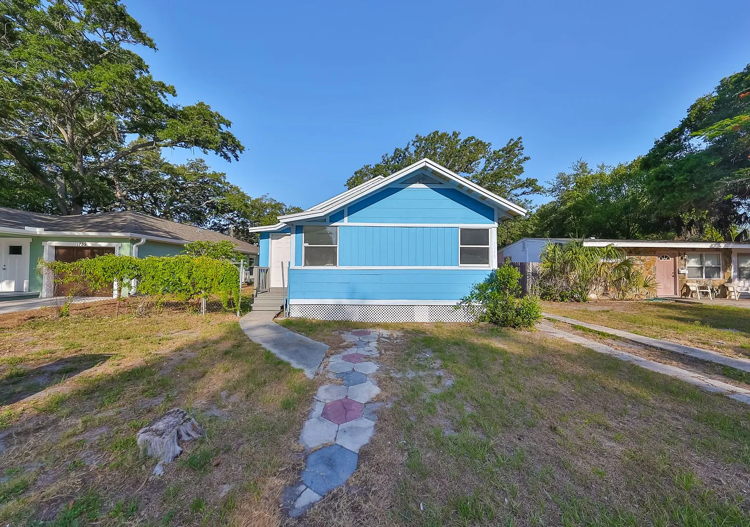 Remodeled 2 Bed 1 Bath Home Rental — Photo 1