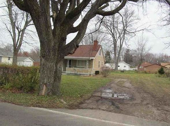 2nd image of 13 Community Dr