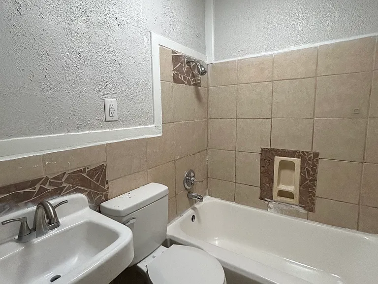167 Treehaven Dr — Photo 9