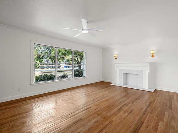 3rd image of 2826 N 43rd St