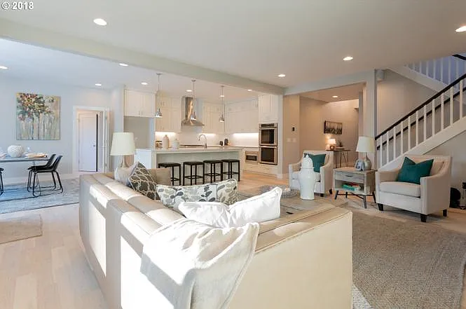 9590 SW Taylor St — Photo 16
