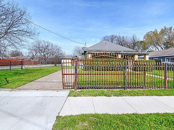 3rd image of 2457 Glenfield Ave