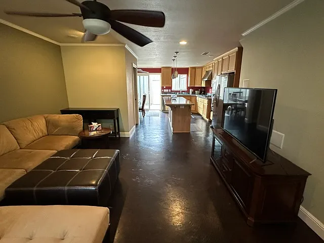 1103 Downing Ave — Photo 1