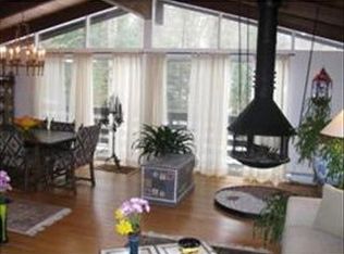 25 Hitching Post Rd, Amherst, MA 01002