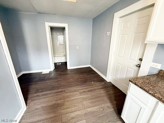 4th image of 3206 W 50th St