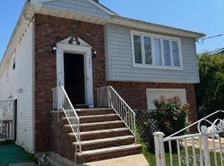 881 Tysens Ln, Staten Island, NY 10306