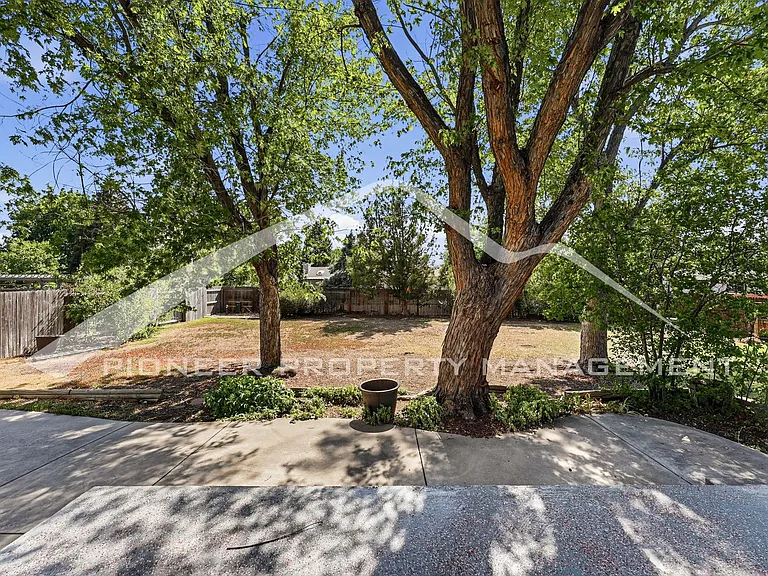 3167 S Emporia Ct — Photo 19