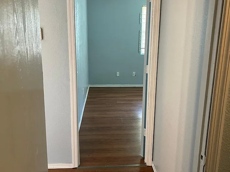 33 David St — Photo 10