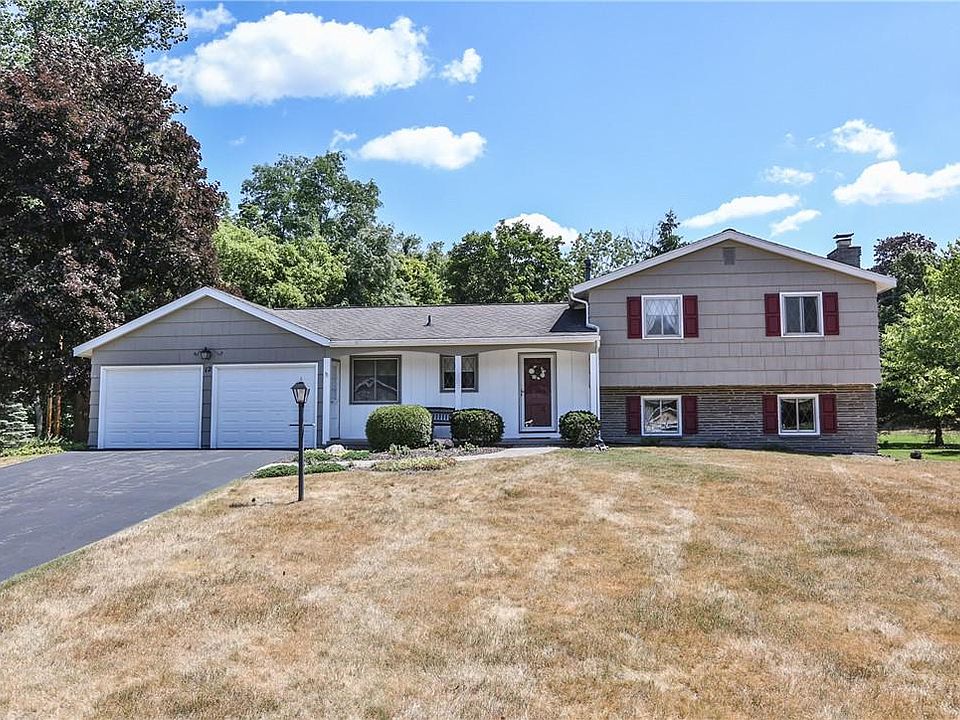 1st image of 12 Forestwood Ln