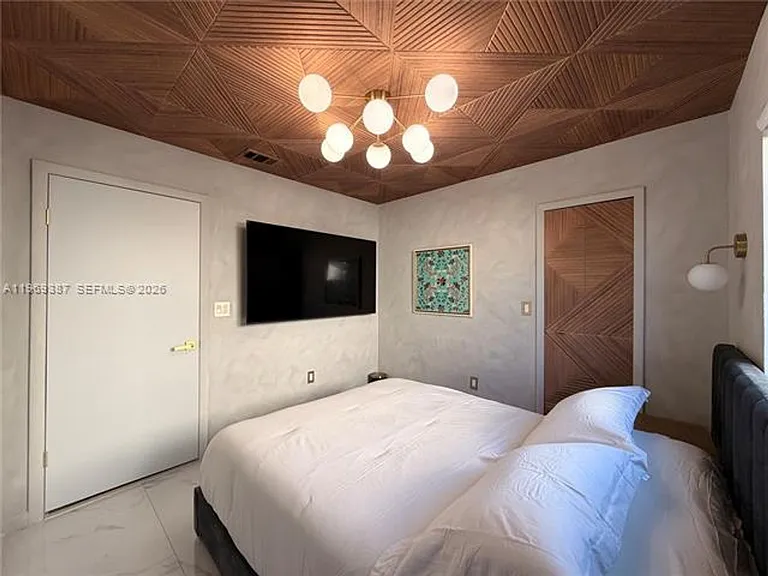14617 SW 167th Ter — Photo 14