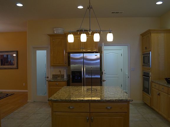 4th image of 3320 Mission Dr
