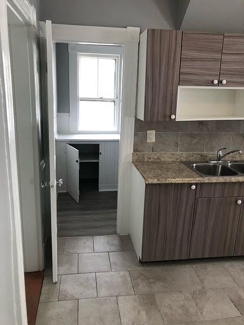 2nd image of 118 E Farm St #1