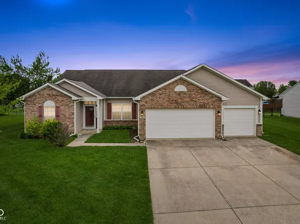 901 Palomino Pl, Bargersville, IN 46106