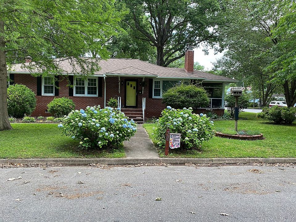 2nd image of 36 Rutledge Rd