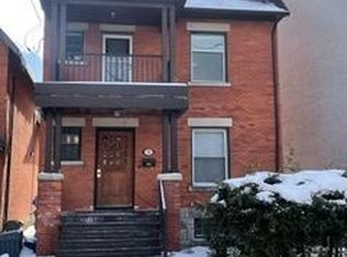 352 Frank St #1, Ottawa, ON K2P 0Y1