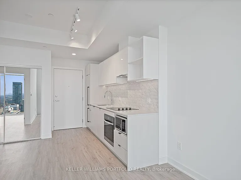 252 Church St #Penthouse 16 — Photo 11