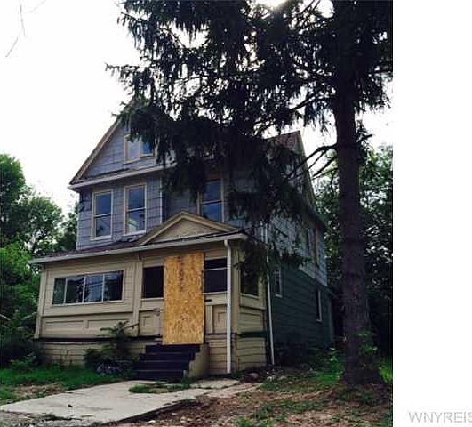 2nd image of 82 Nevada Ave