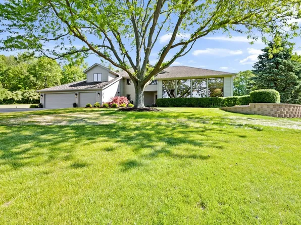 1256 Barberry Ln, Belvidere, IL 61008