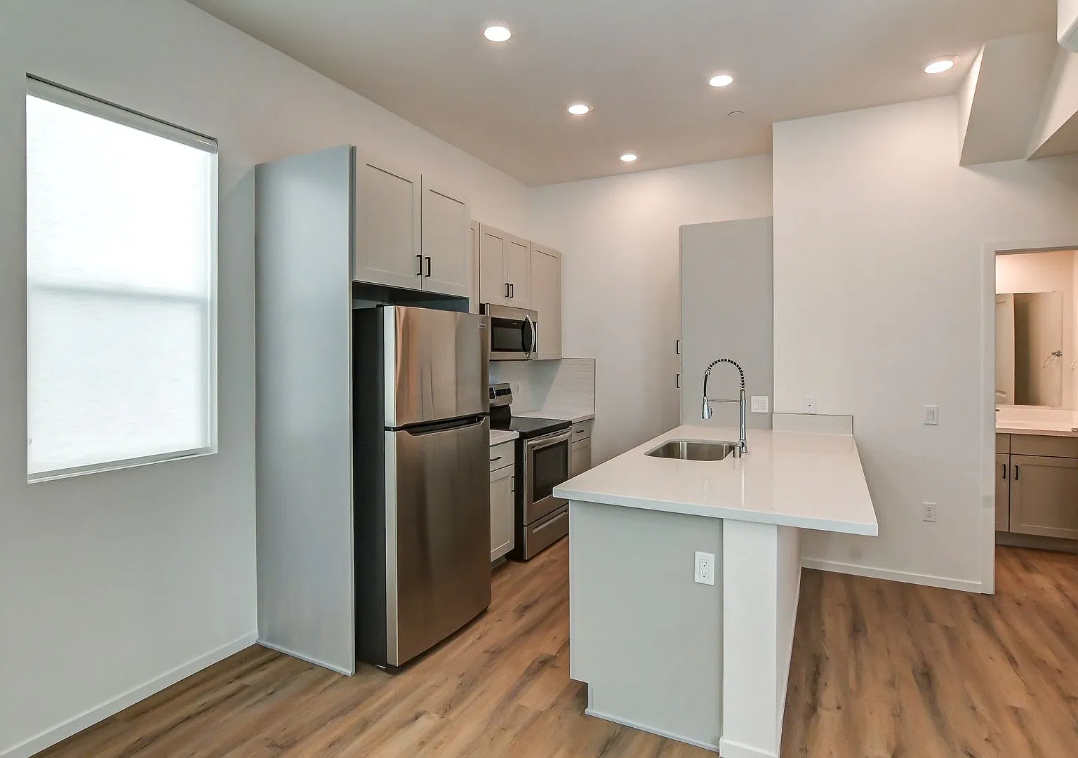 Division & Highland Rowhomes — Photo 2
