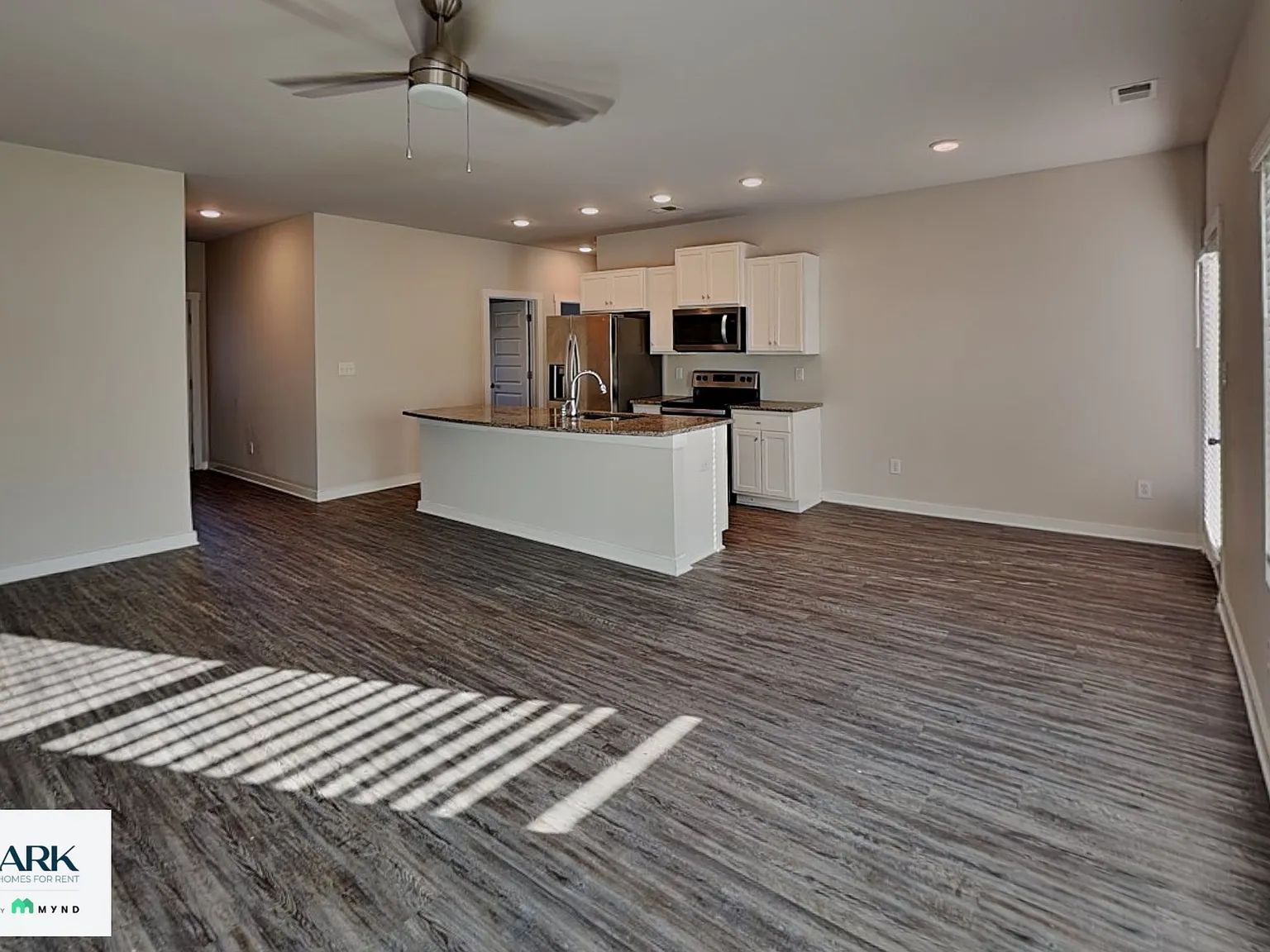 4 bed, 2.0 bath, 1574 sqft, $1,779 — Photo 4