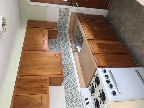 4th image of 11343 S Avenue L