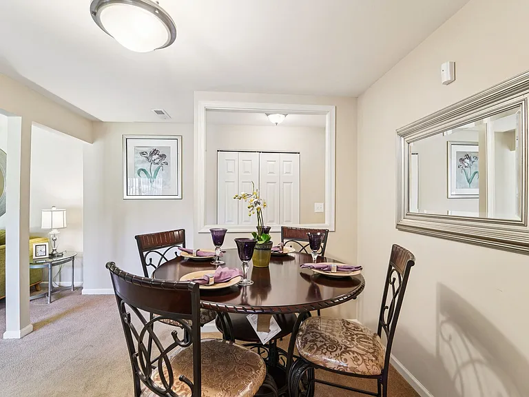 2BR, 1.5BA - 939SF - Model - Dining Room