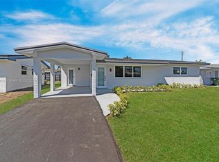 8621 NW 15th Ct, Pembroke Pines, FL 33024