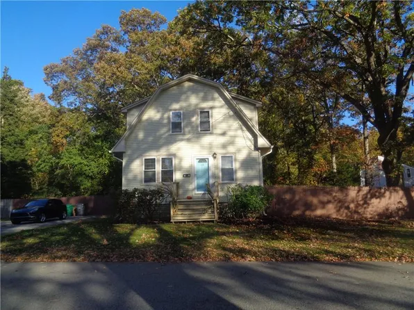 12 Lima St, Warwick, RI 02889