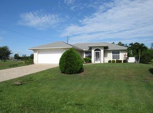 1930 SW 7th Pl, Cape Coral, FL 33991