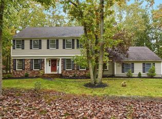 5 Preswick Dr, Medford, NJ 08055