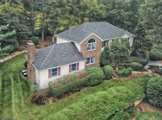 10 James Rd, Randolph, NJ 07869